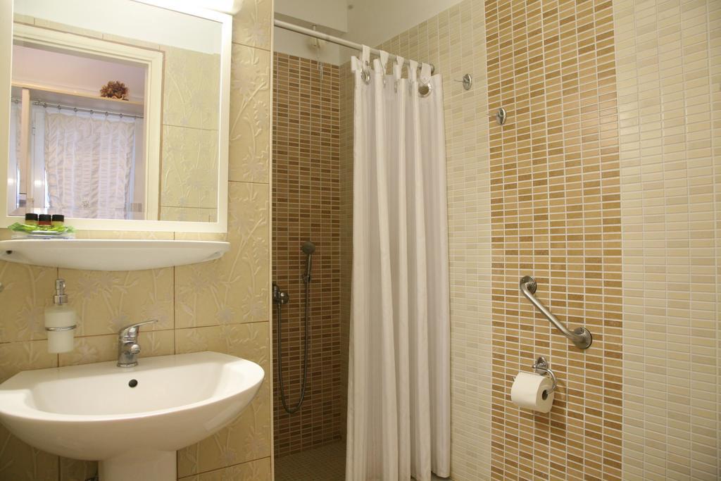 Aigli Apartments Néa Ankhíalos Esterno foto