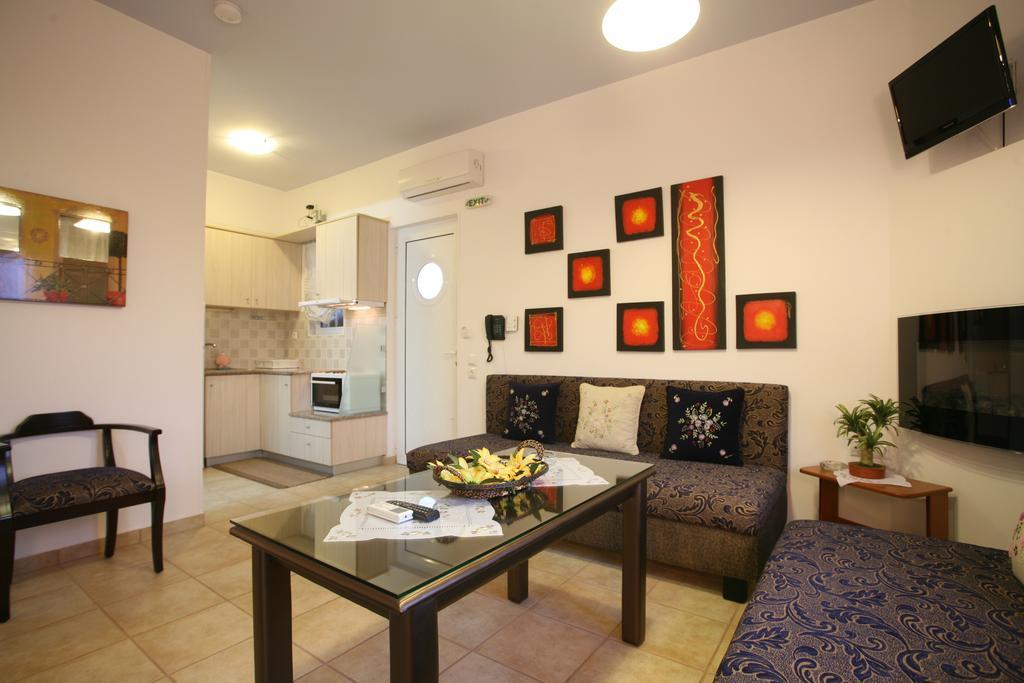 Aigli Apartments Néa Ankhíalos Esterno foto