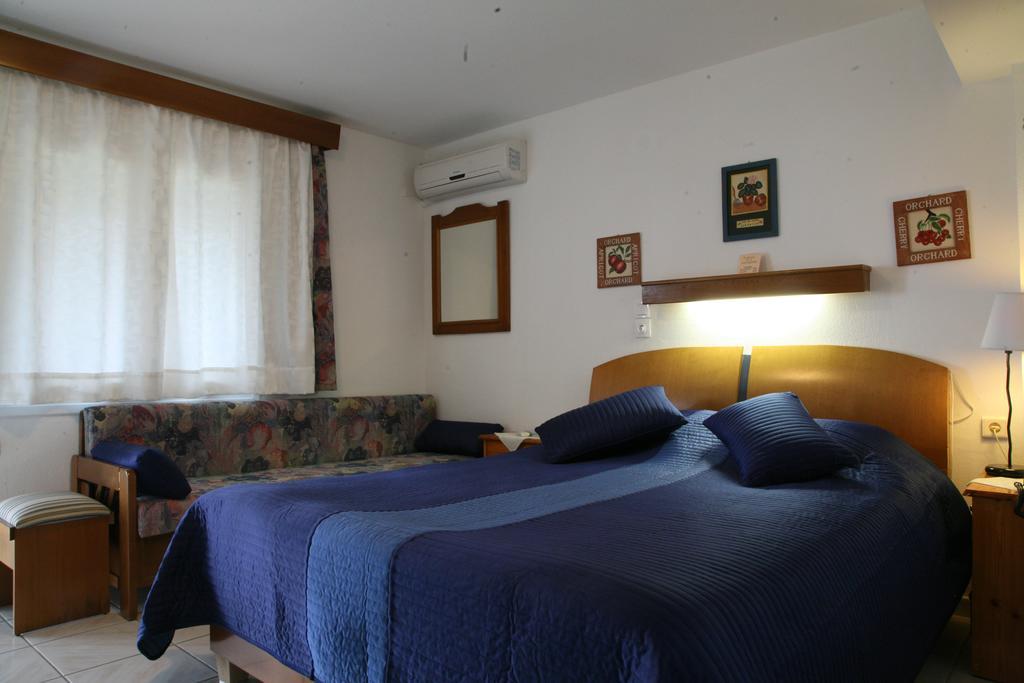 Aigli Apartments Néa Ankhíalos Esterno foto