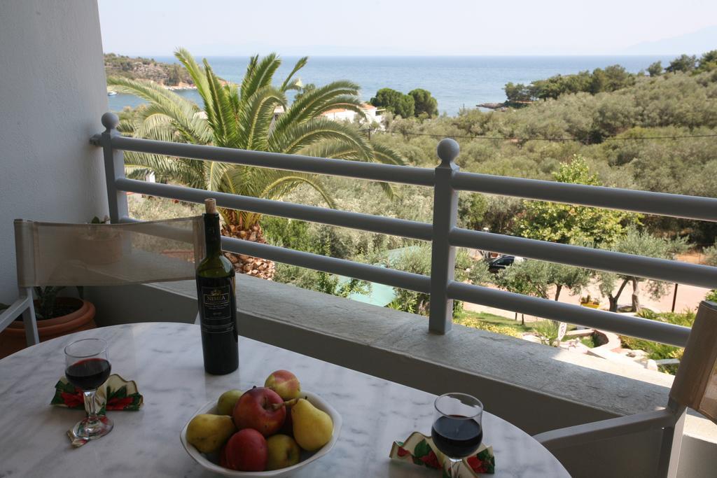 Aigli Apartments Néa Ankhíalos Esterno foto